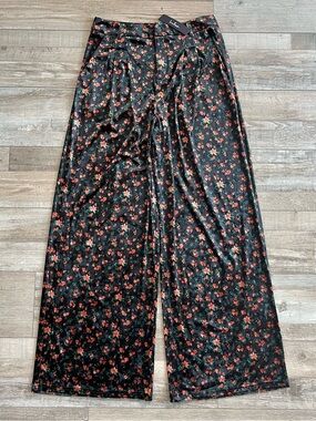 NWT Lulu’s Chic Splendor Velvet Floral High Rise Wide Leg Trousers Size Medium